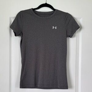🆕NWOT Under Armour Women's Charcoal Short Sleeve Tee